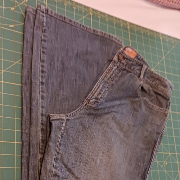 Dana Bachman Denim - Picture 6 of 9